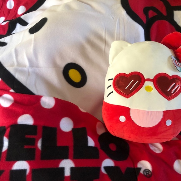 Sale 2pc Set New with tags 14 in Red Hello Kitty Squishmallow and throw - Picture 1 of 5